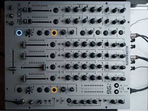 Allen heath xone mixer - &,