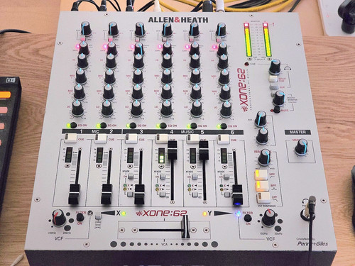 Mixer analogico per - , a&h